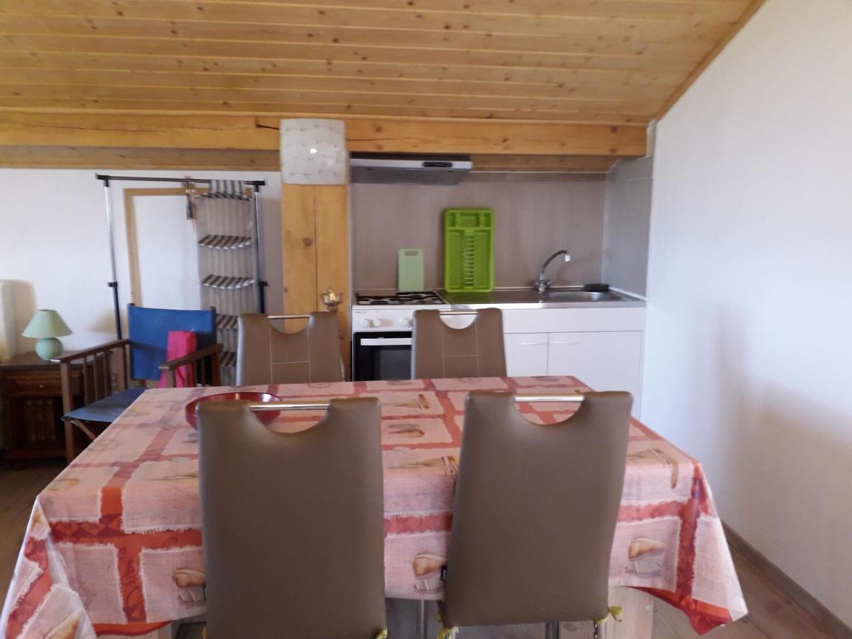Appartement Nicole Бенковац Экстерьер фото